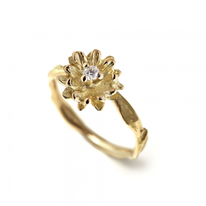 Ehinger Schwarz Diamant Blüte Diamantenblüte Ring Gänseblume Gelbgold mit Brillant 00139108 bei Juwelier Mayrhofer in Linz