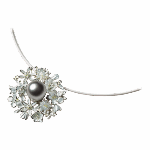 Ehinger Schwarz Collier mit Anhänger bei Juwelier Mayrhofer in Linz