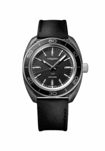 Longines Heritage Longines Ultra-Chron Carbon L2.839.4.52.2 bei Juwelier Mayrhofer in Linz